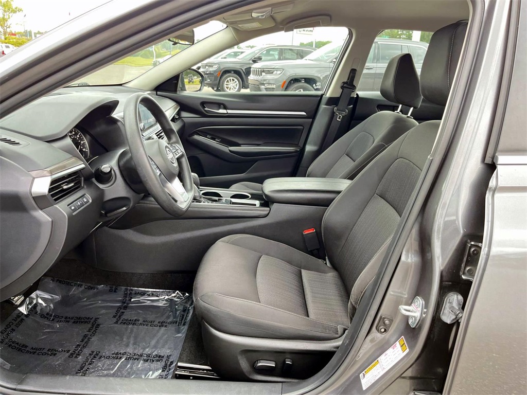 2023 Nissan Altima 2.5 SV photo 23