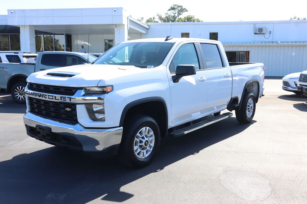 2022 Chevrolet Silverado 2500HD LT photo 3