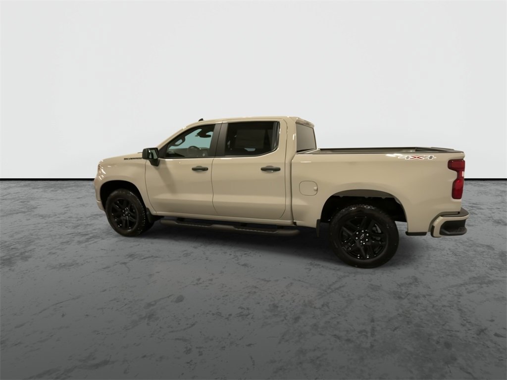 2026 Chevrolet Silverado Custom photo 2