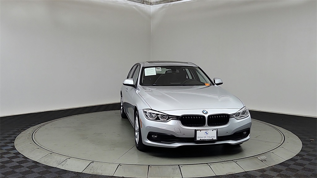 Used 2017 BMW 3 Series 320i with VIN WBA8E5G32HNU43697 for sale in Tigard, OR