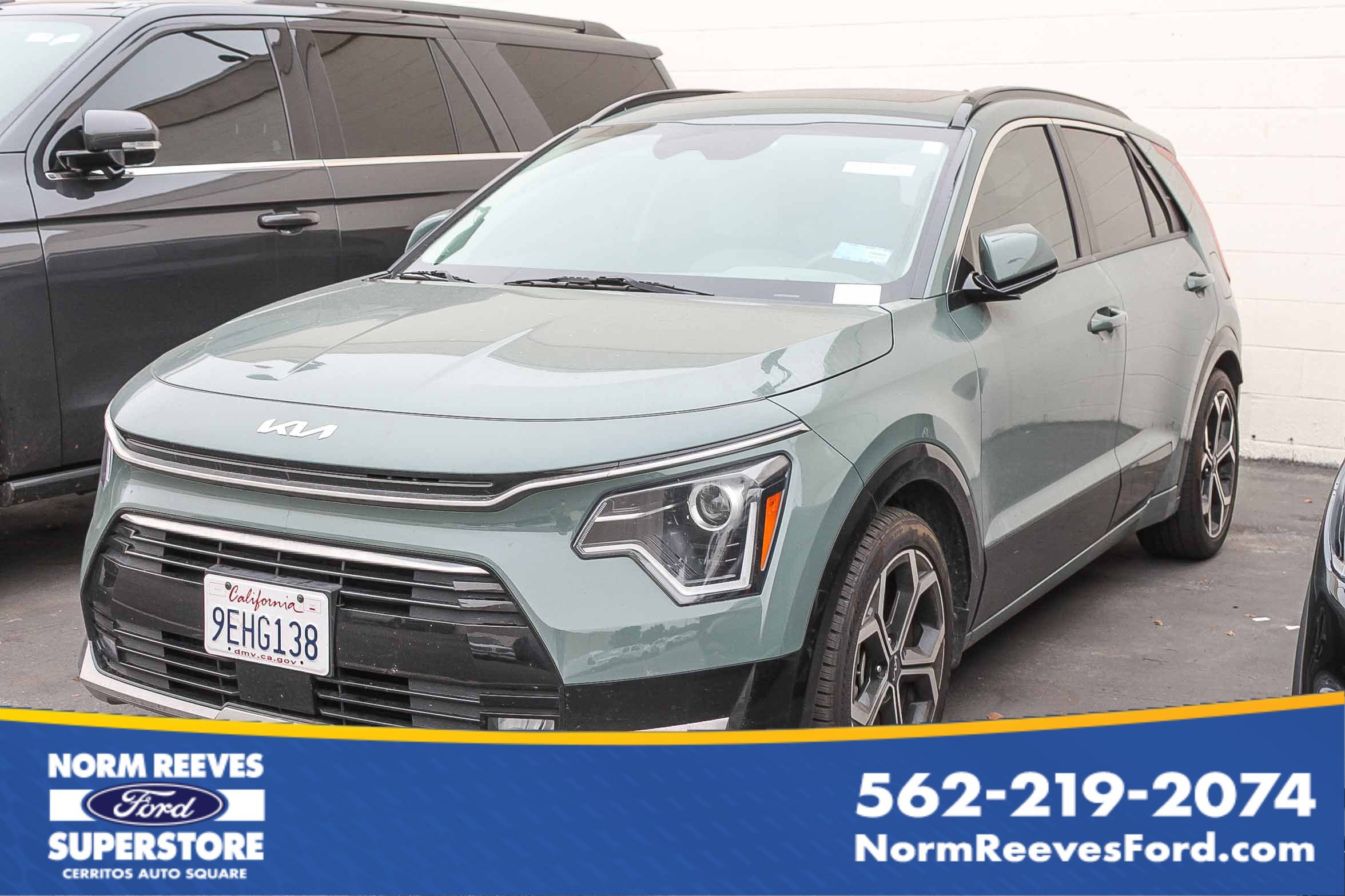 2023 Kia Niro EX Touring's photo