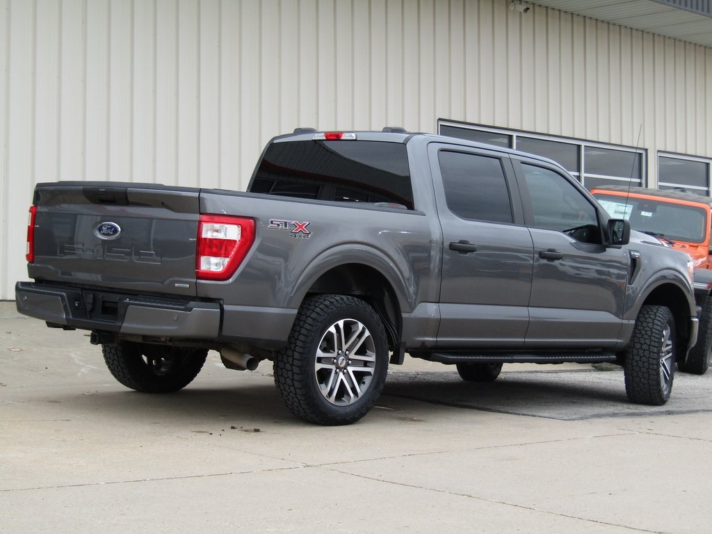 2021 Ford F-150 XL photo 2