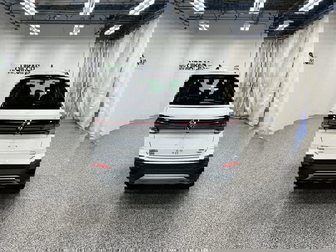 2025 Volkswagen Taos S photo 4