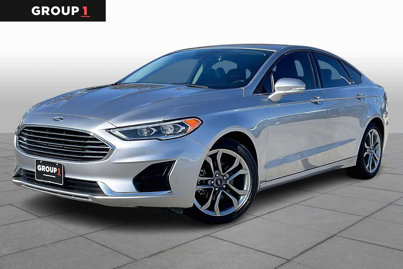 2020 Ford Fusion SEL's photo