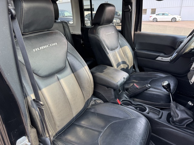 2014 Jeep Wrangler Unlimited Rubicon photo 13