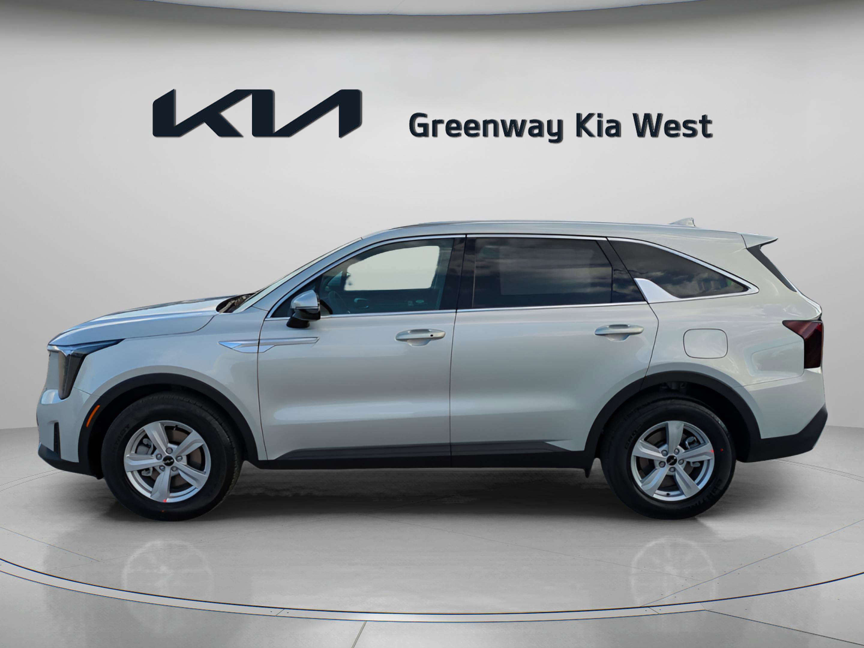 2026 Kia Sorento LX photo 4