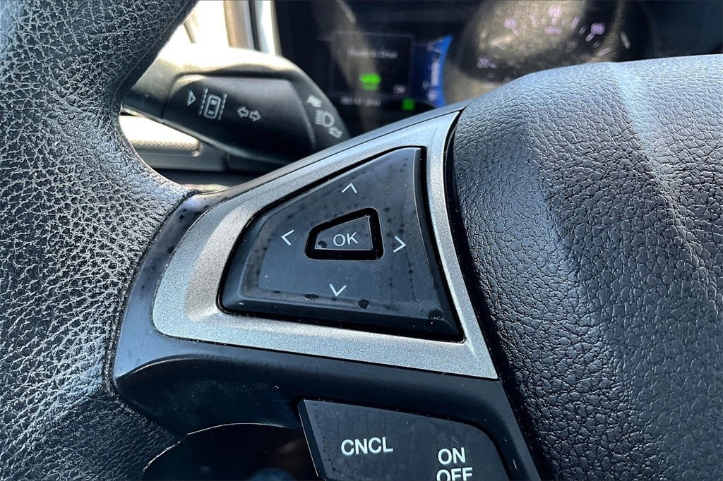 2020 Ford Fusion Hybrid SE photo 18