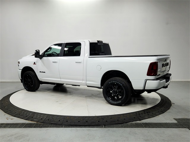 2025 Ram 3500 Laramie photo 4