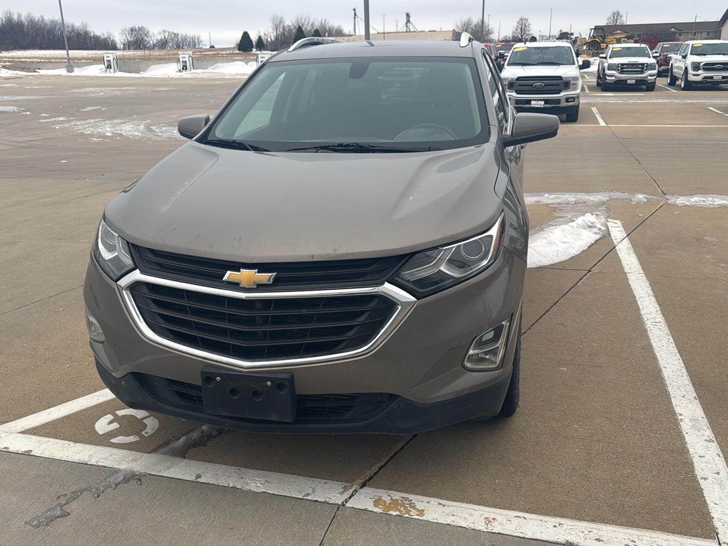 Used 2018 Chevrolet Equinox LT with VIN 3GNAXUEU5JS606205 for sale in Charles City, IA