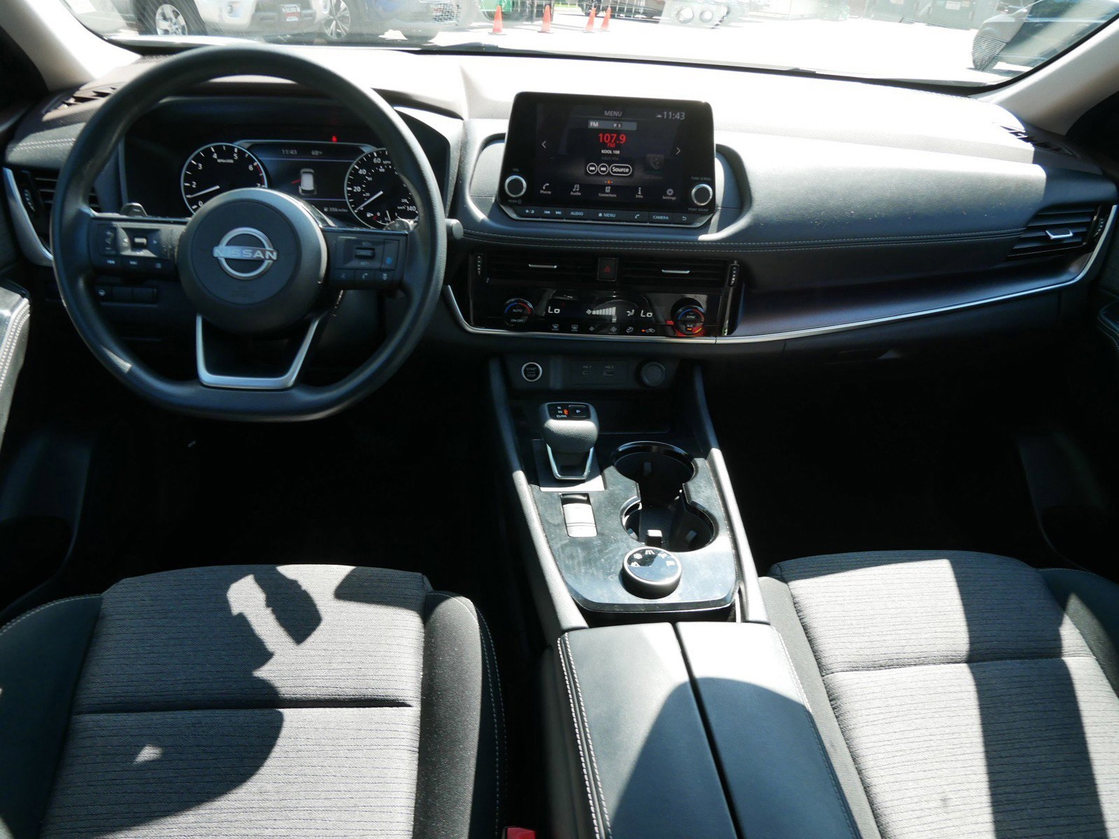 2023 Nissan Rogue SV photo 12