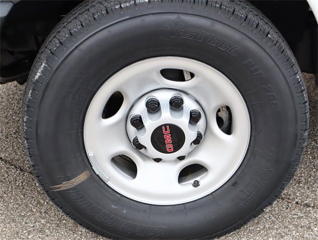 2025 Gmc Savana Cargo 3500 photo 10