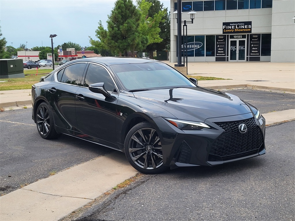 2022 Lexus IS 350 F SPORT photo 2
