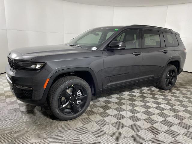 2025 Jeep Grand Cherokee Limited photo 4