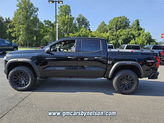 2025 Chevrolet Colorado Trail Boss photo 3