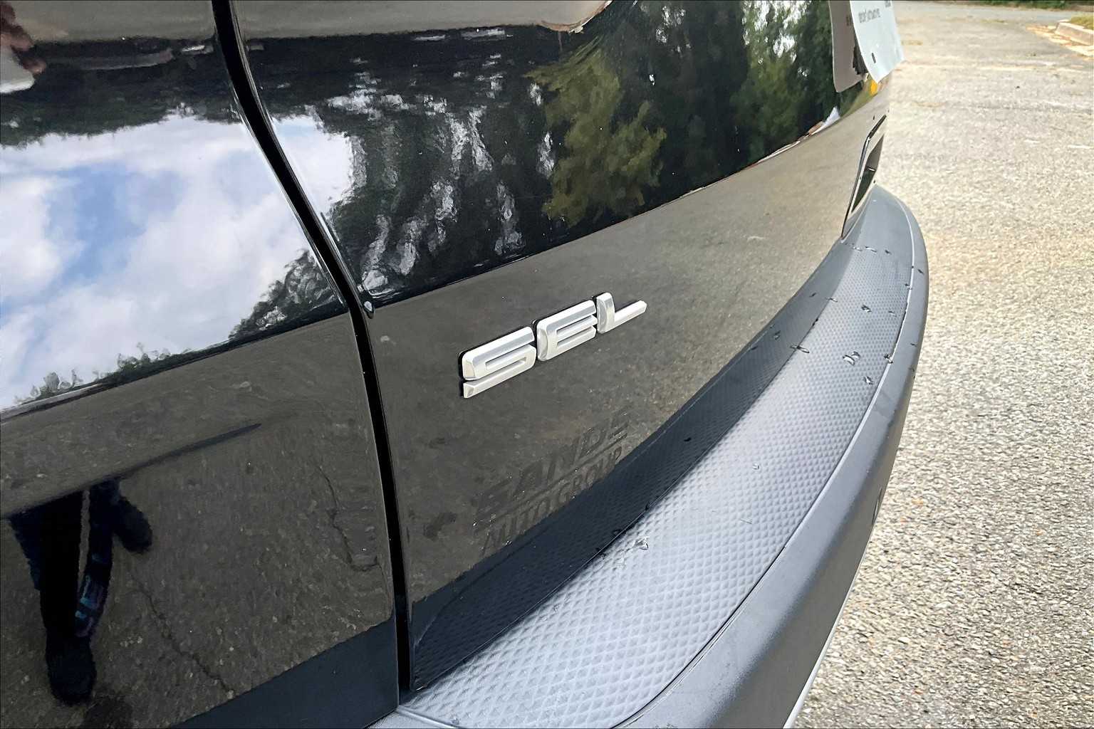2022 Ford Escape SEL photo 29
