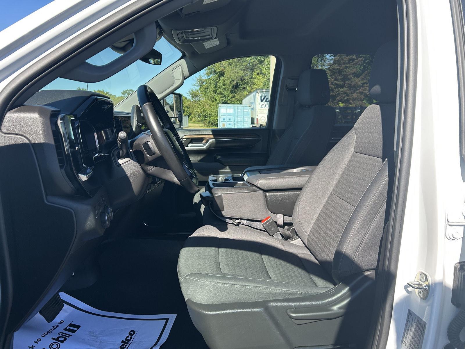 2024 Chevrolet Silverado 2500HD LT photo 13