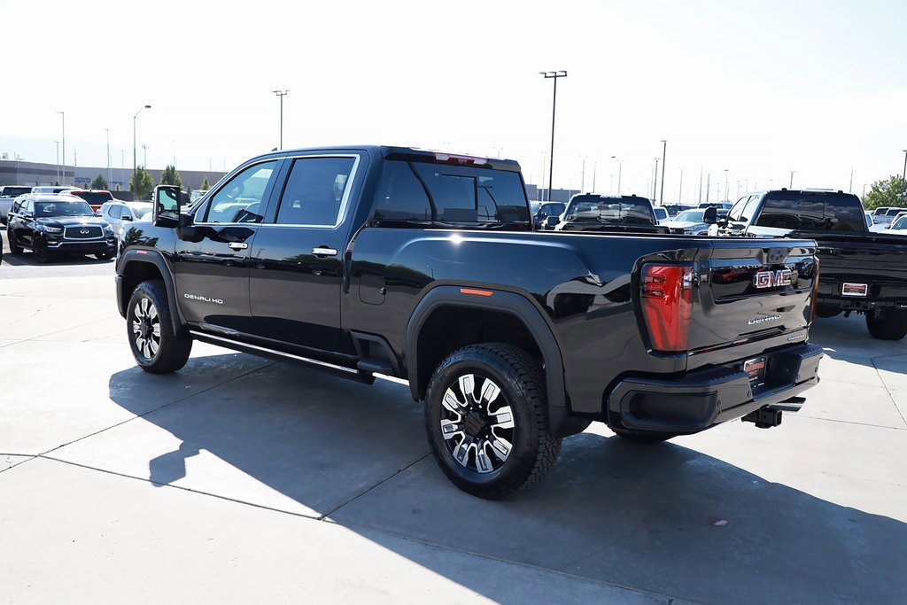 2026 Gmc Sierra 3500 HD Denali photo 4