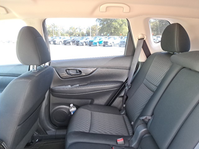 2020 Nissan Rogue S photo 13