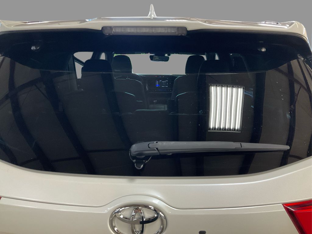 2019 Toyota Highlander Limited photo 23