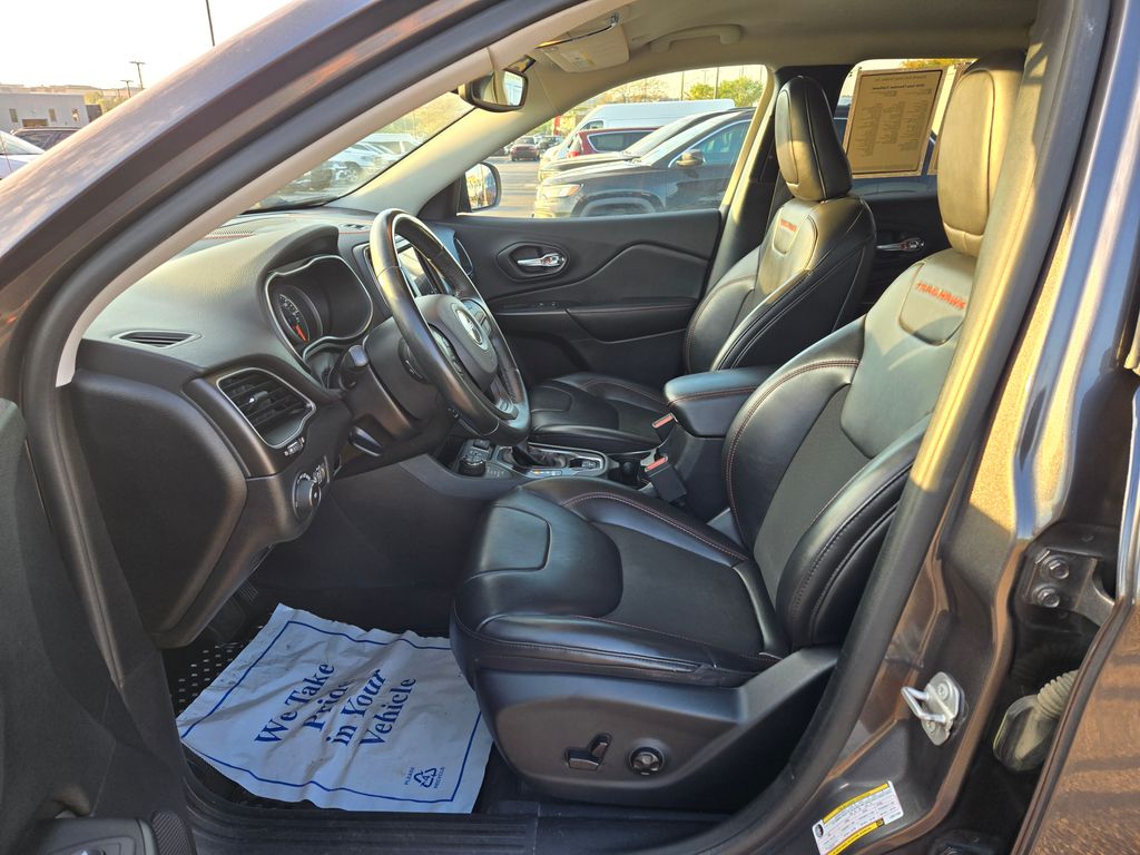 2020 Jeep Cherokee Trailhawk photo 10