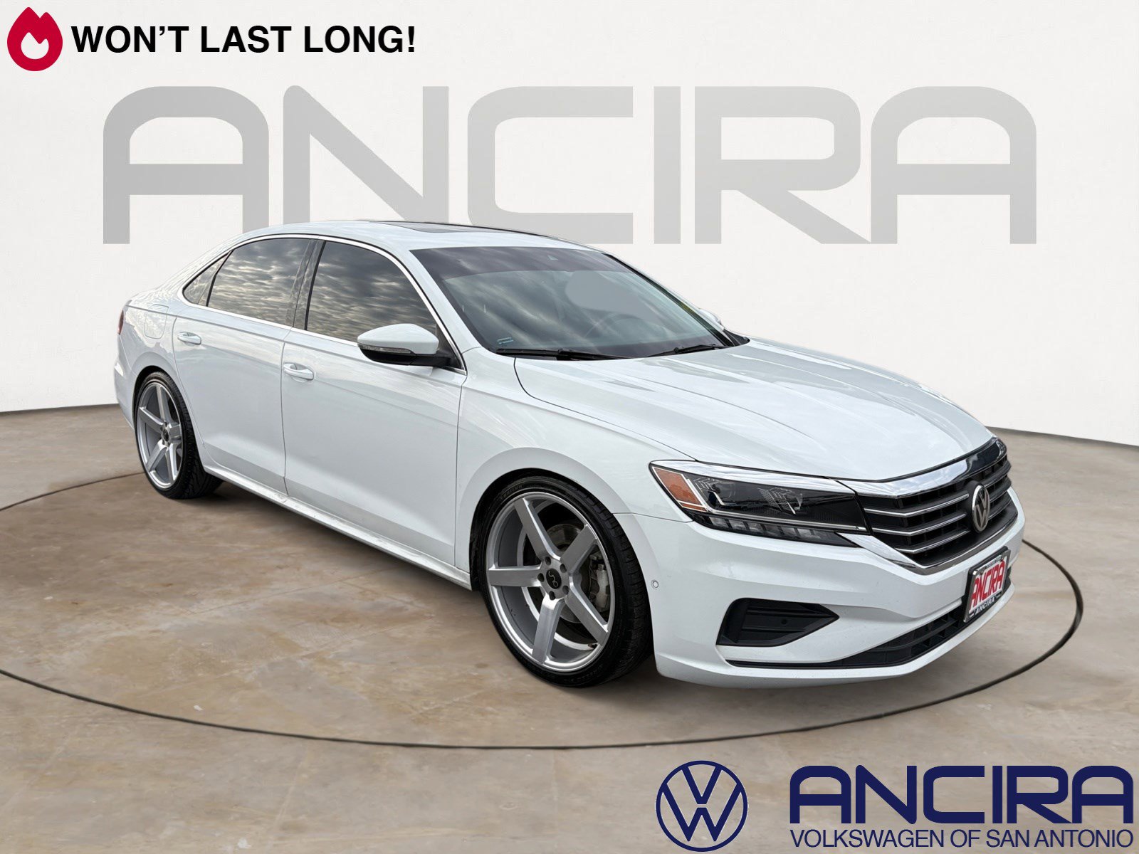 2020 Volkswagen Passat SEL's photo