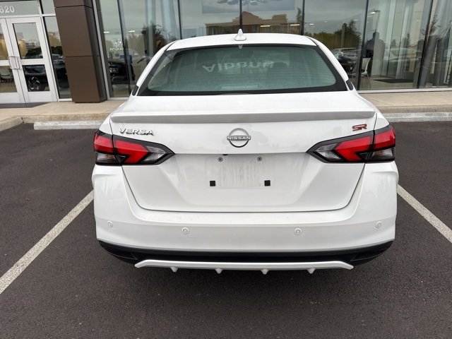 2025 Nissan Versa SR photo 4