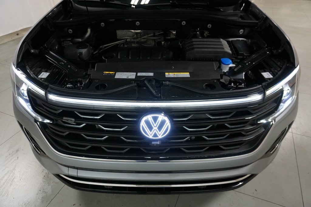 2025 Volkswagen Atlas Cross Sport SEL Premium R-Line photo 35