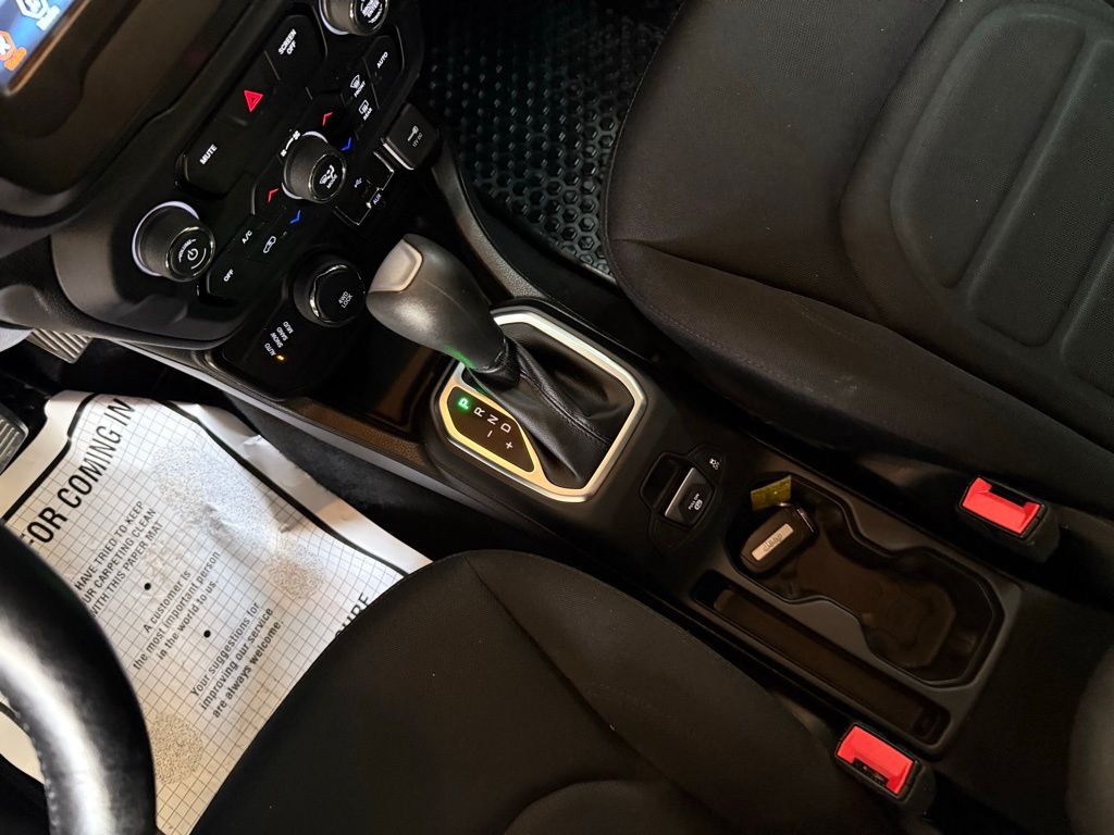 2020 Jeep Renegade Latitude photo 23