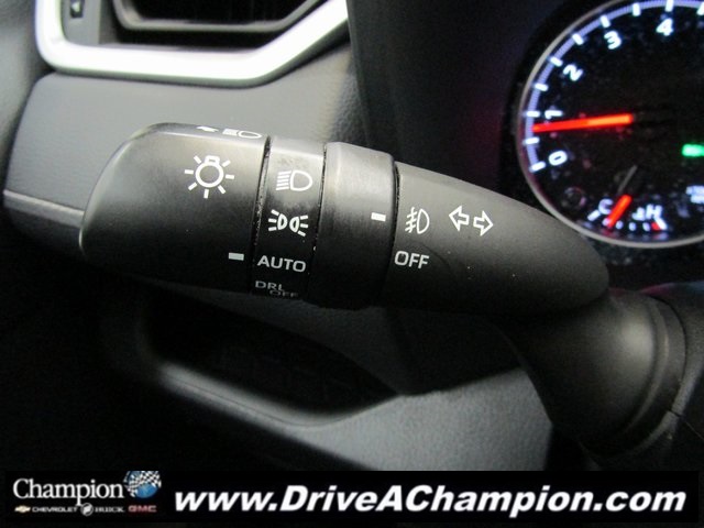 2021 Toyota RAV4 XLE photo 21