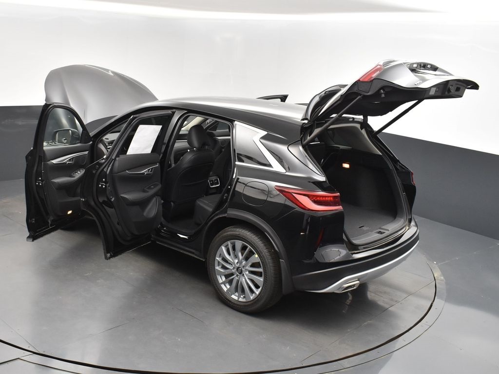 2025 Infiniti QX50 PURE AWD photo 2