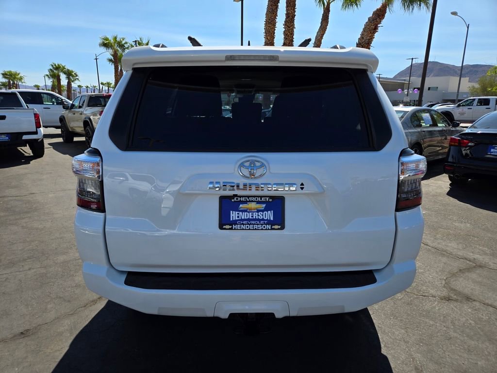 2024 Toyota 4Runner SR5 photo 5