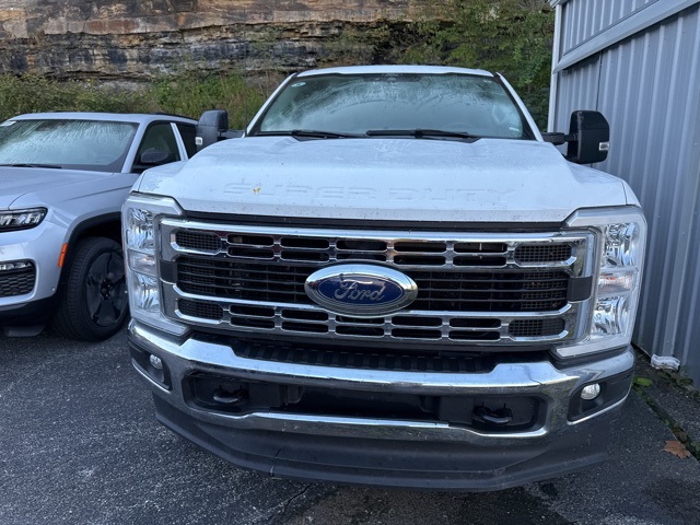 2024 Ford F-250 photo 2
