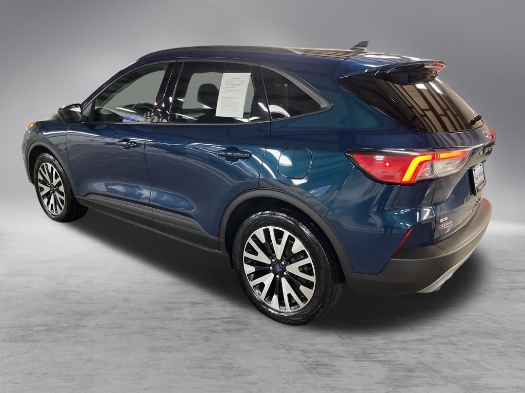 2020 Ford Escape SE Sport Hybrid photo 3