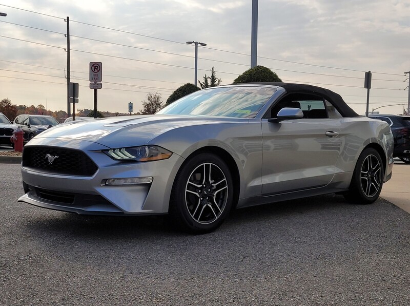 2022 Ford Mustang EcoBoost Premium photo 4