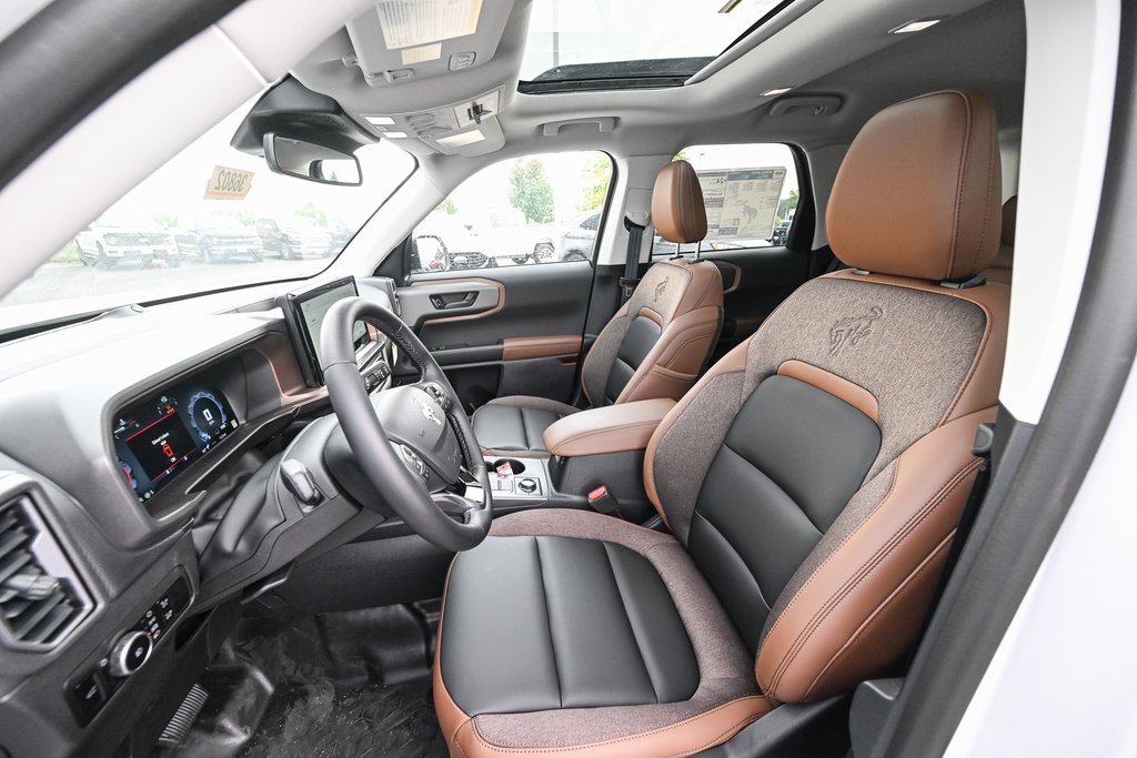 2025 Ford Bronco Sport Outer Banks photo 11
