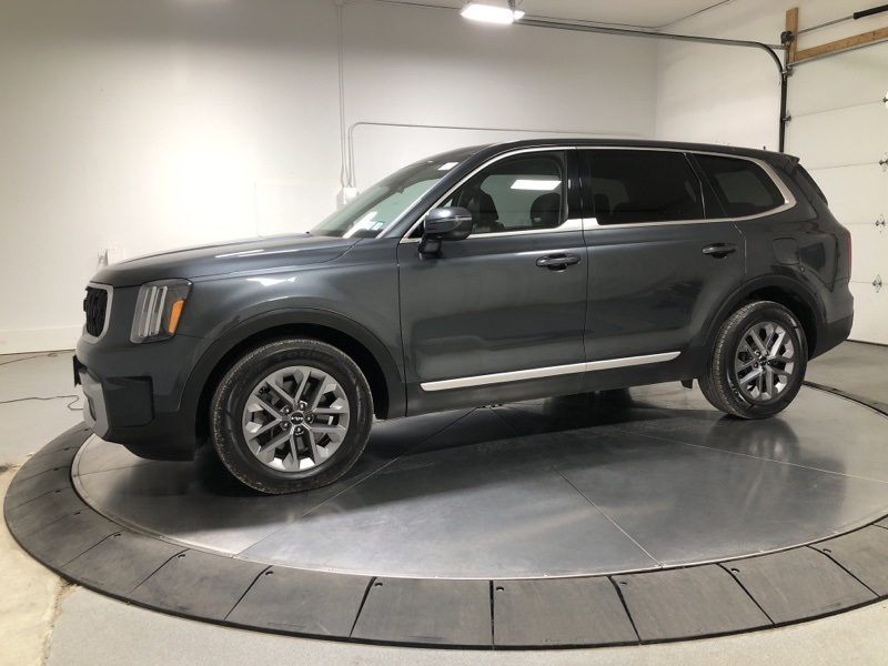 2023 Kia Telluride LX photo 4