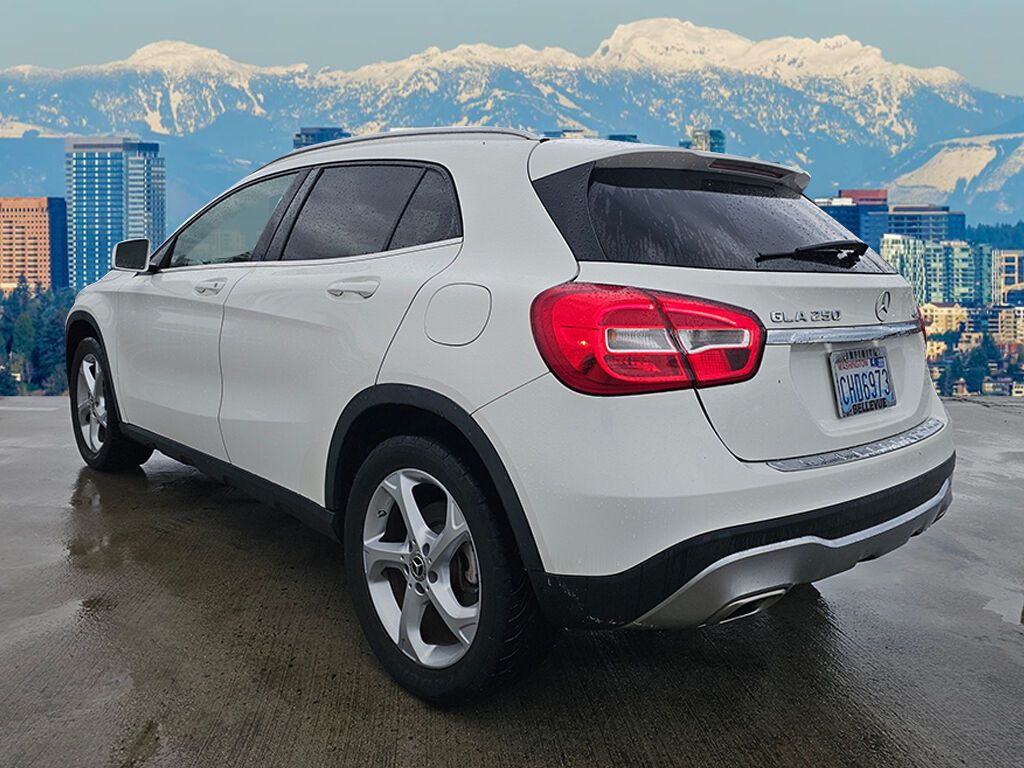 2019 Mercedes Benz GLA 250 4MATIC photo 4
