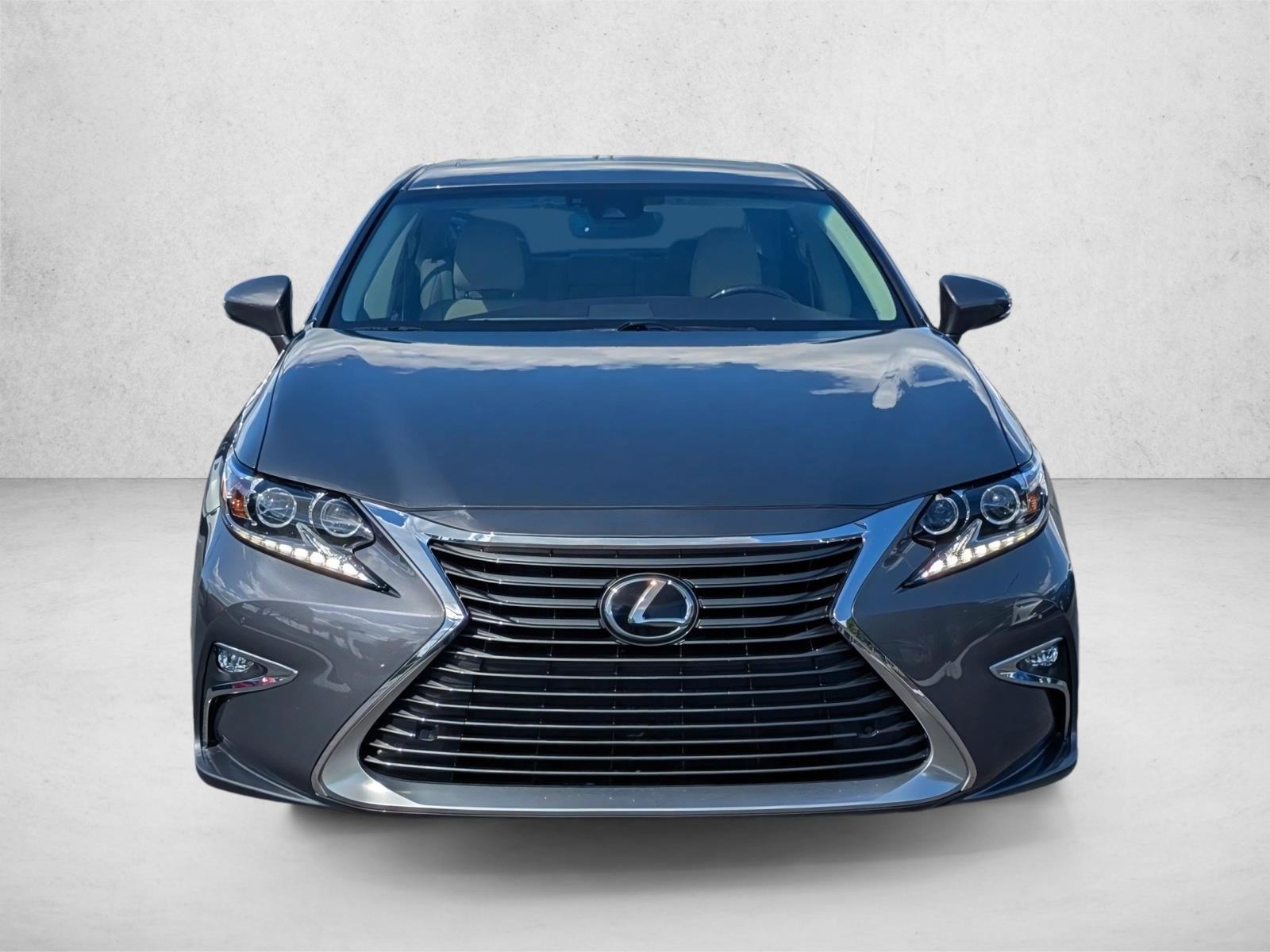 2016 Lexus ES 350 photo 2
