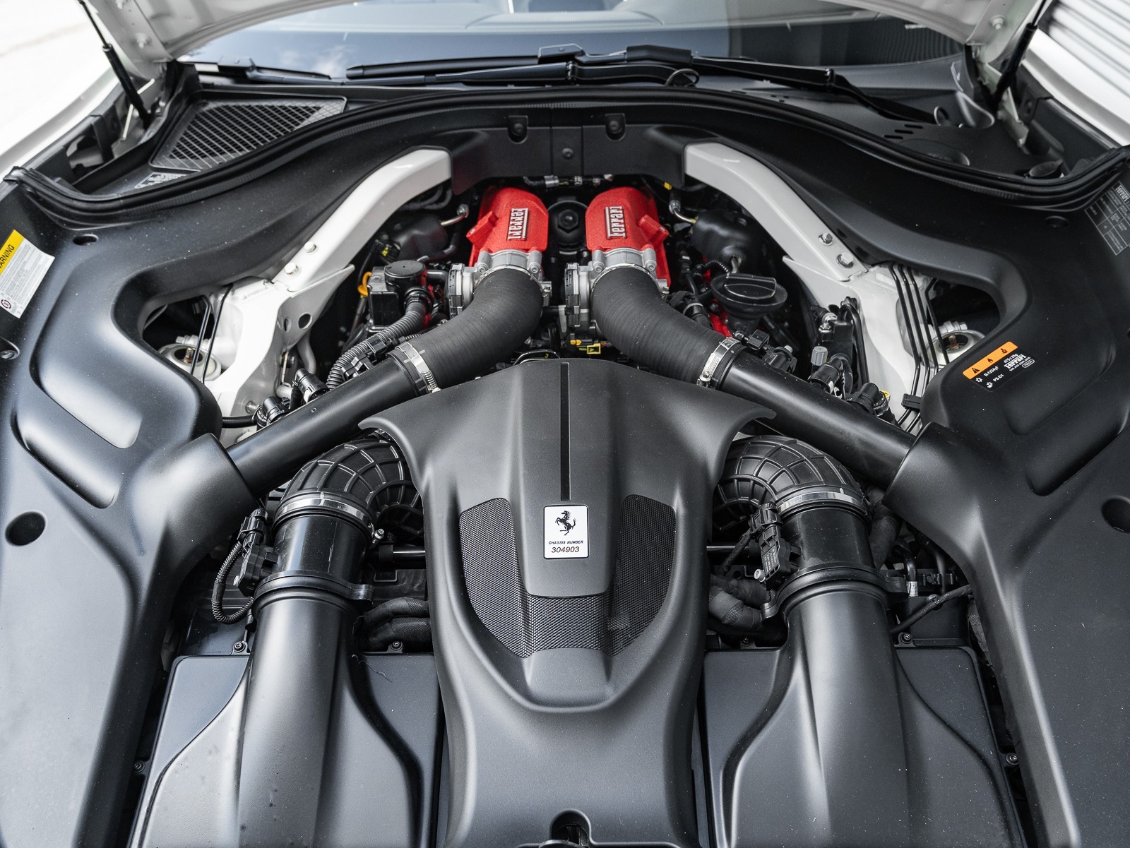 2024 Ferrari Roma Spider photo 38