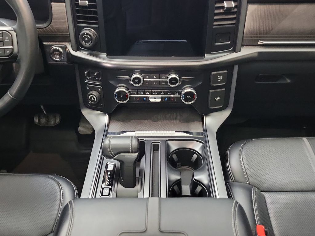 2023 Ford F-150 Platinum photo 12