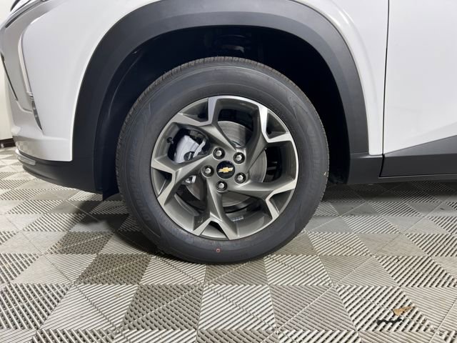 2026 Chevrolet Trax LT photo 18