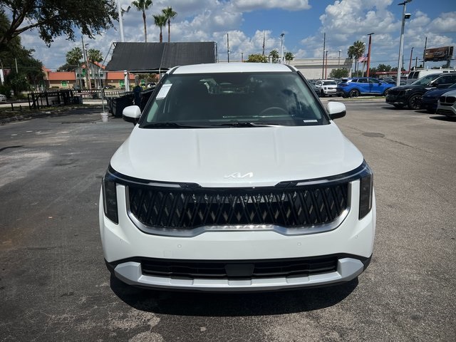 2026 Kia Carnival LX photo 2