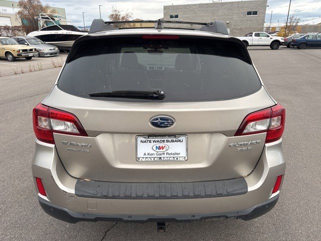 2017 Subaru Outback Limited photo 4