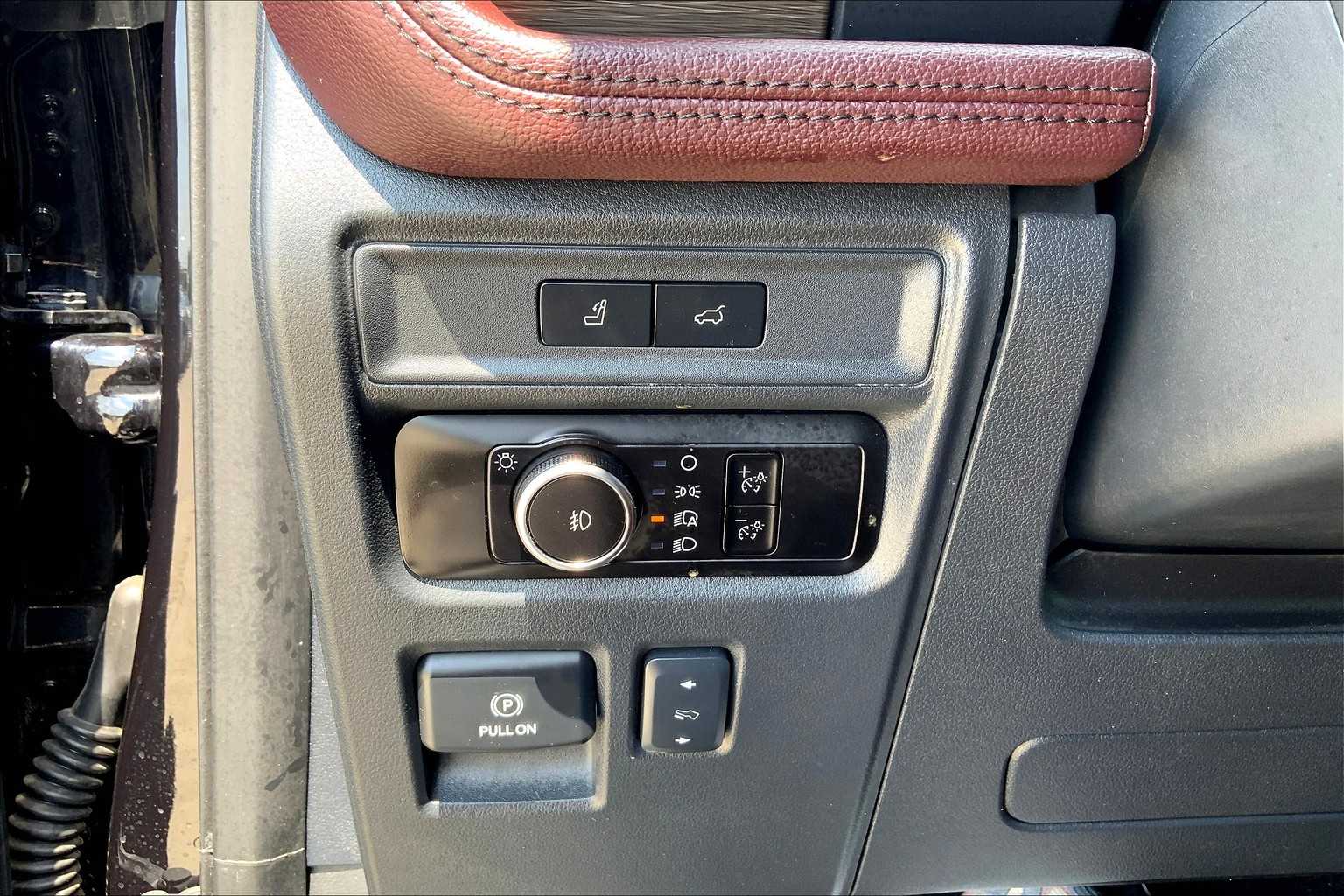 2023 Ford Expedition Limited photo 35