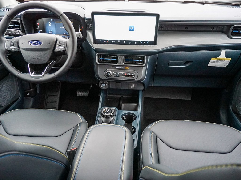 2025 Ford Maverick photo 14
