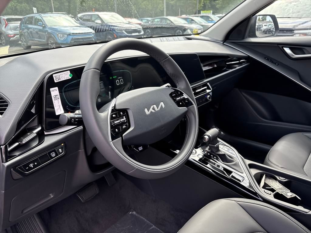 2025 Kia Niro EX photo 13