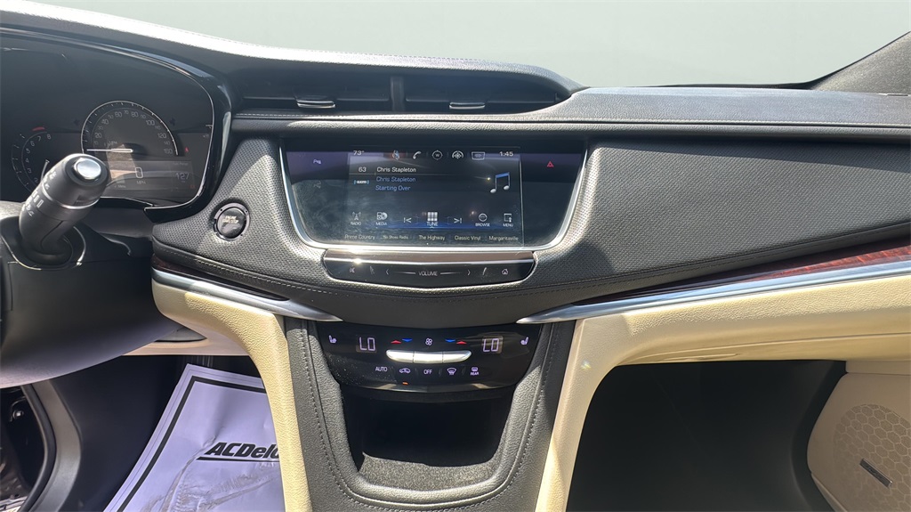 2018 Cadillac XT5 Luxury photo 8