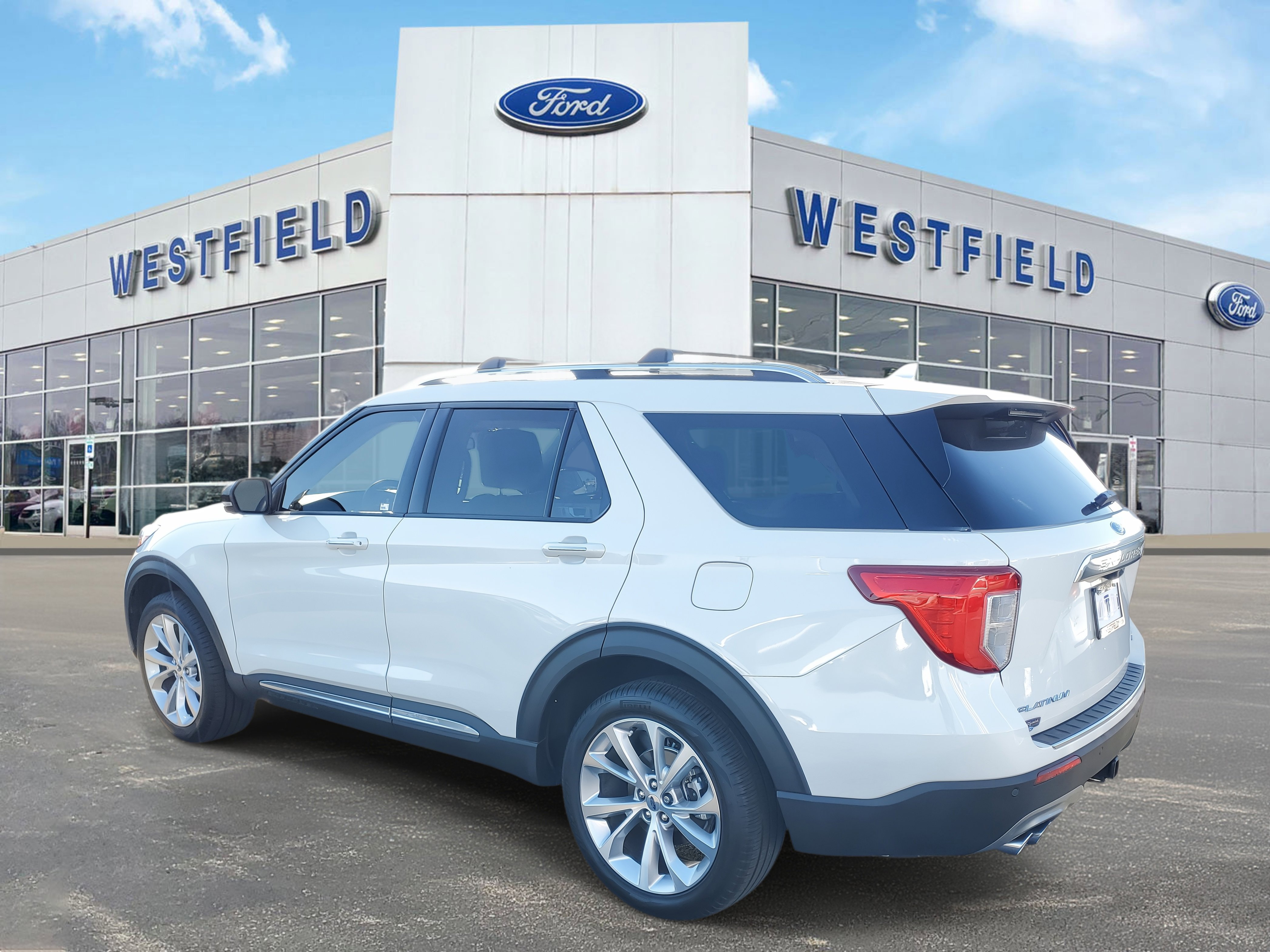 2022 Ford Explorer Platinum photo 4