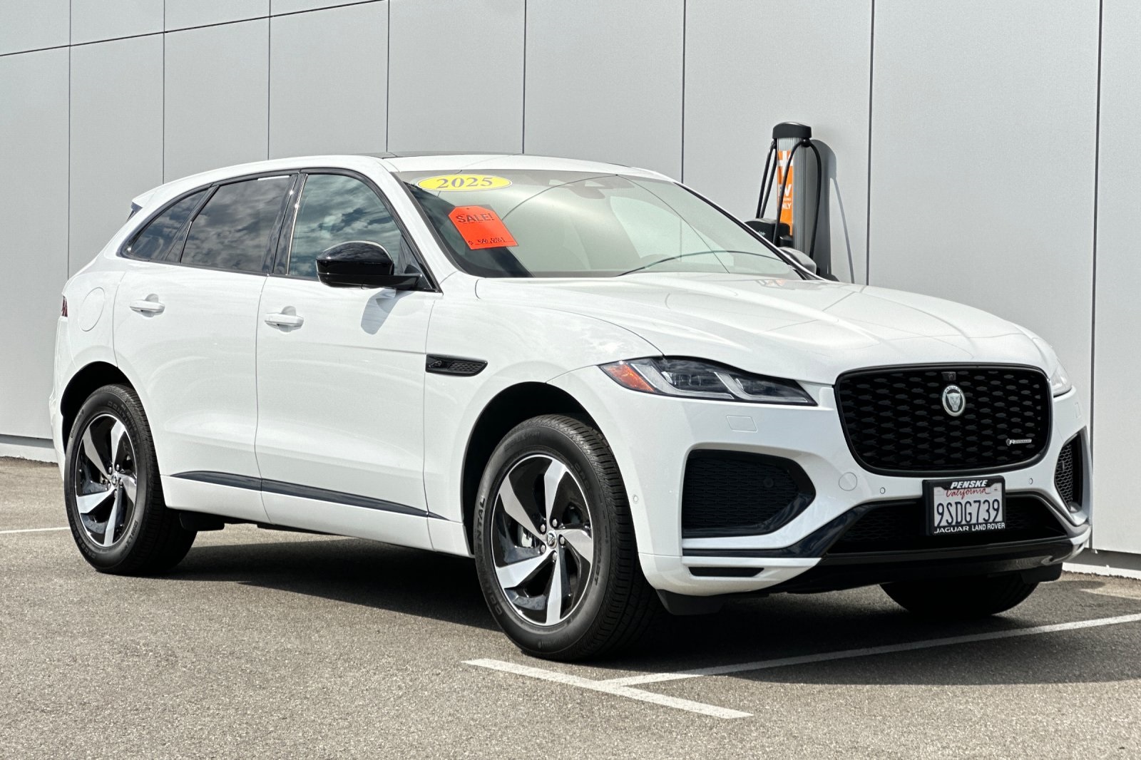 2025 Jaguar F-PACE P400 R-Dynamic S photo 6