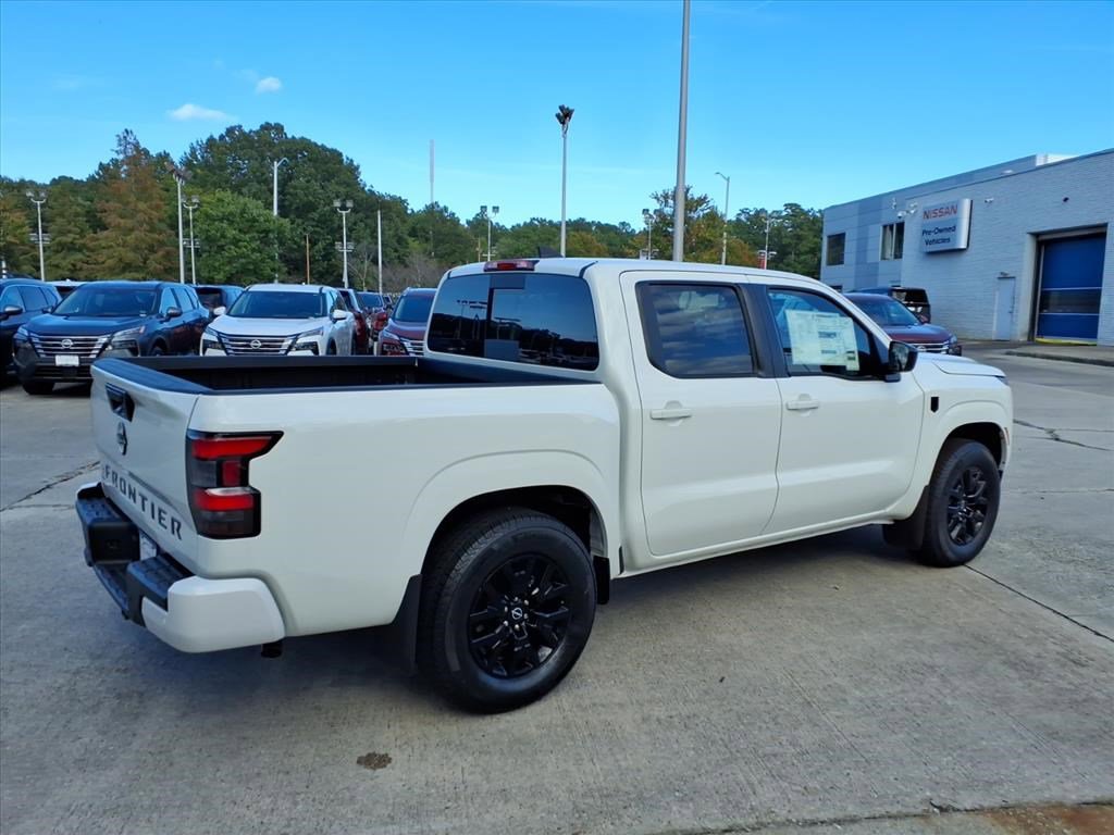 2026 Nissan Frontier Crew Cab SV photo 3